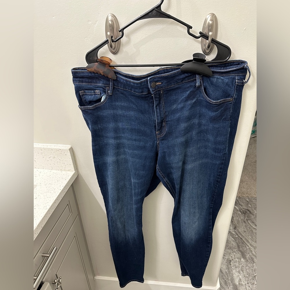 Old navy mid rise rock star super skinny Jean size 20